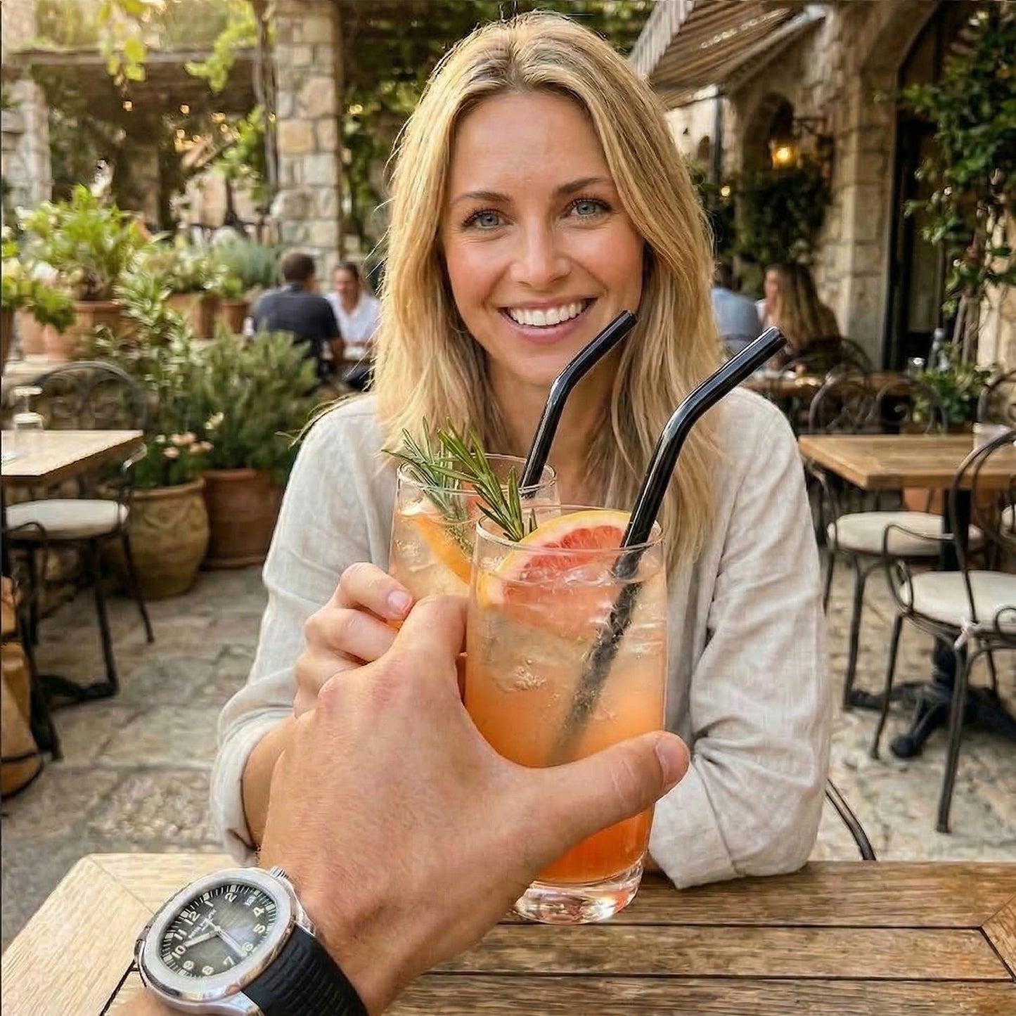 12 Glasstrohhalme schwarz - wiederverwendbare Trinkhalme aus Glas mit 2 Reinigungsbürsten (gebogen)